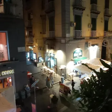 La Residenza Short Let Monolocale Standard Via Chiaia 82 Naples