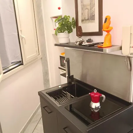 La Residenza Short Let Monolocale Standard Via Chiaia 82 Apartment *