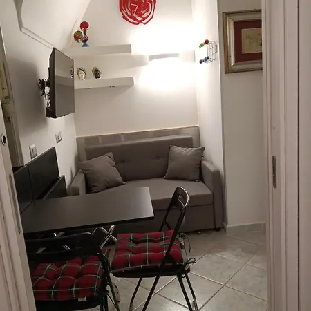 Apartment La Residenza Short Let Monolocale Standard Via Chiaia 82 *